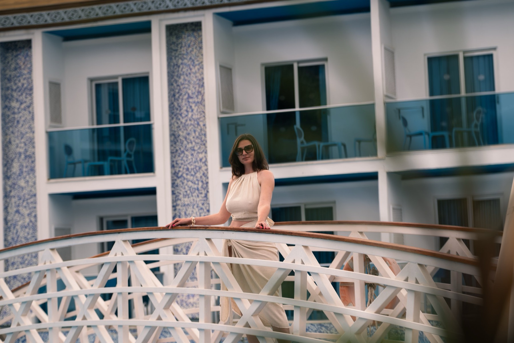 Otel — 19