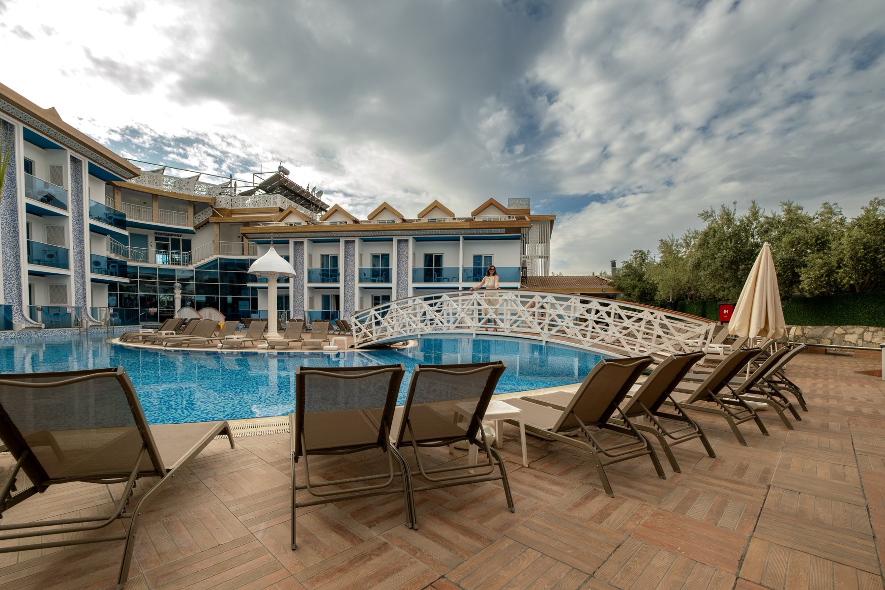 Otel — 26